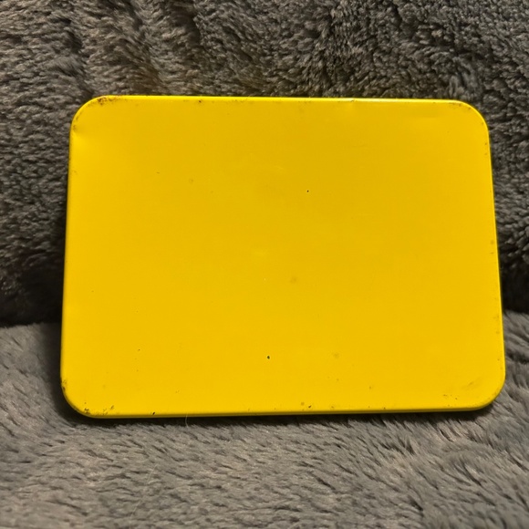 Vintage Chiclets Gum Advertising Tin Featuring Iconic Slogan Really Delightful - Picture 6 of 7